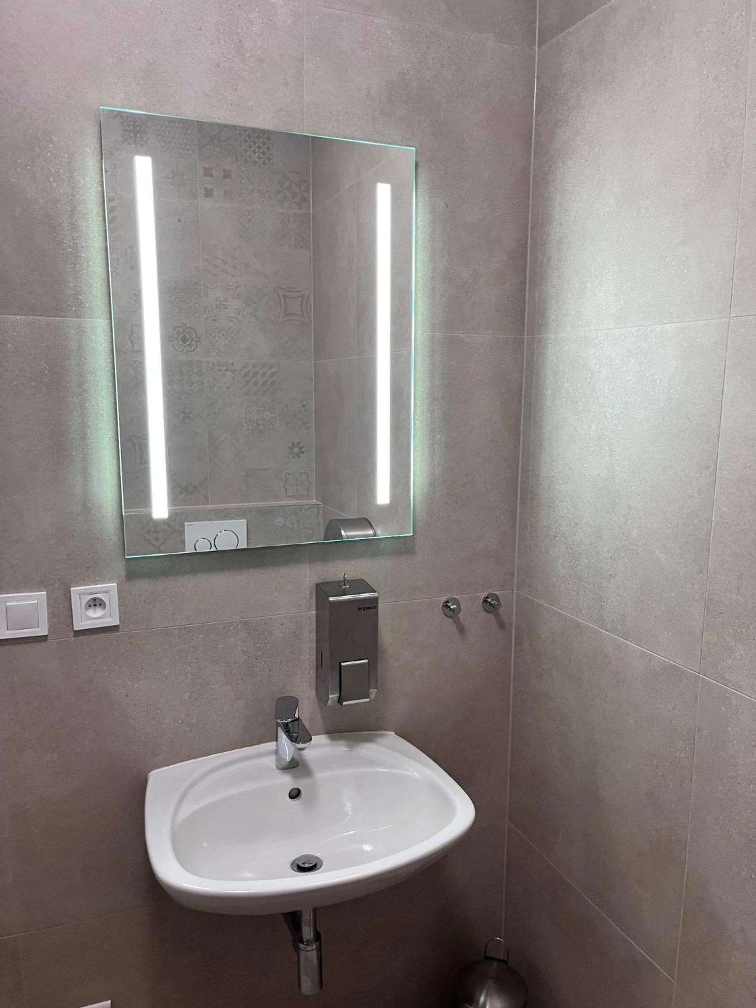 New City Centre Garden Apartment - Central Location Prague Luaran gambar